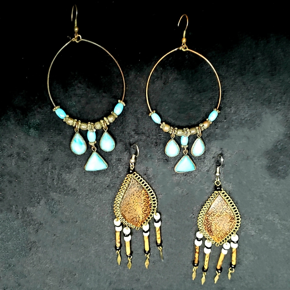 2 pairs of boho earrings